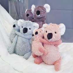 Koala mom and baby by Les Ptipotosis family