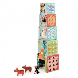 Stacking cubes and wood figurines